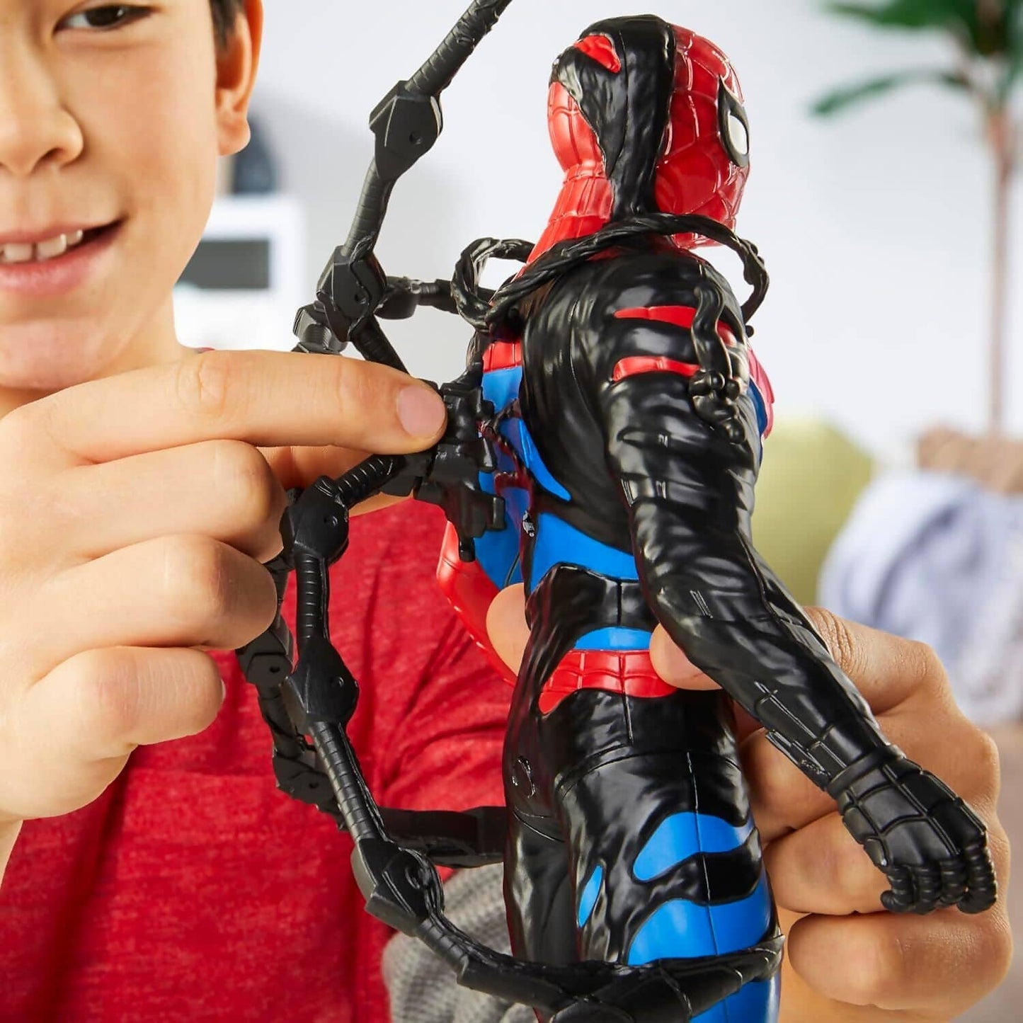 Marvel -  Spider-Man - VenomVersus Spider-Man Liquid Shifter Colour Change 11-inch Action Figure - Hasbro