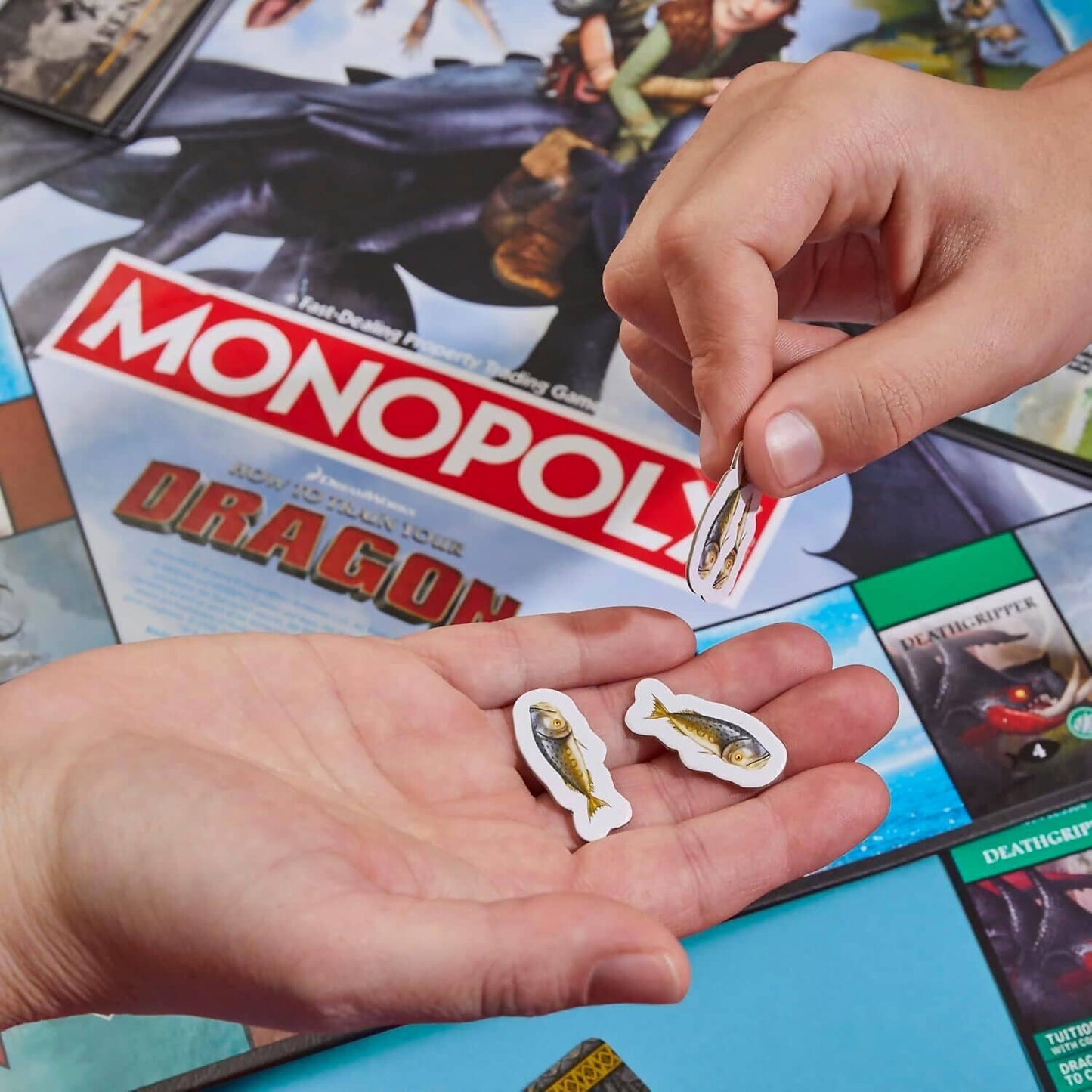 Hasbro -  Gaming - Monopoly DreamWorks How to Train Your Dragon Edition Board Game