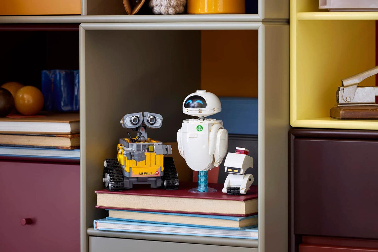 LEGO 43279 WALL-E and EVE - Disney