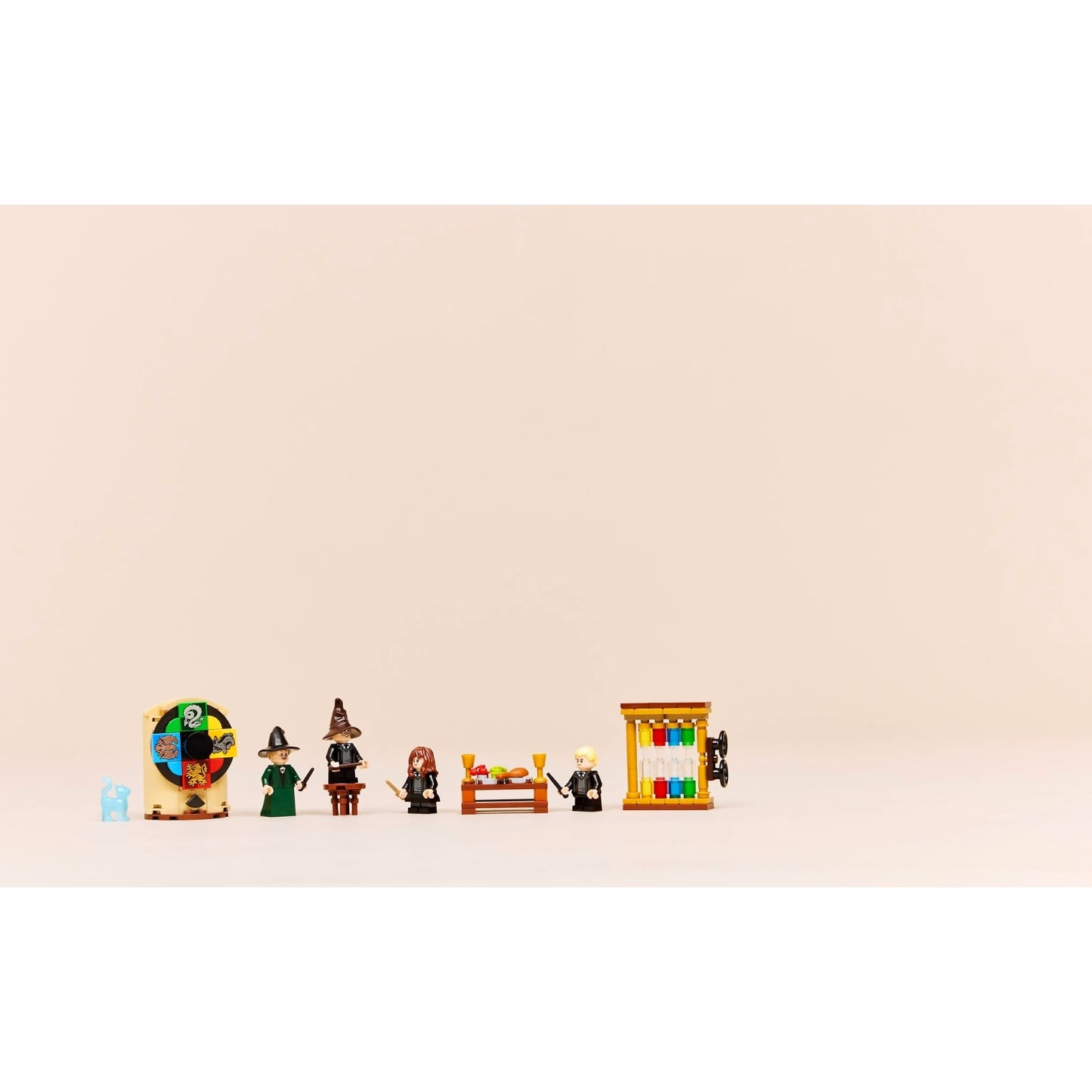 LEGO 76460 Hogwarts™ Castle: Sorting Hat™ Ceremony - Harry Potter