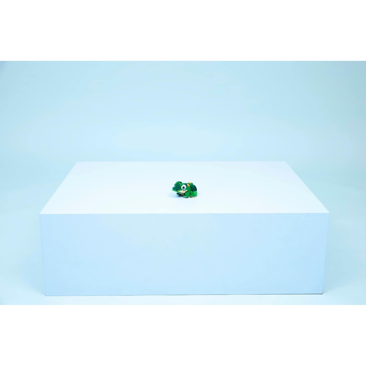LEGO 31377 Turtle with a Water Lily Flower - Creator 3-in-1