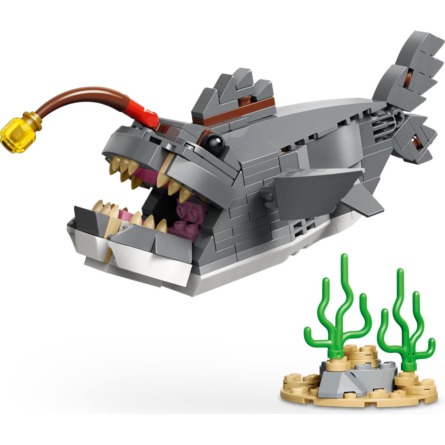 LEGO 31381 Fierce Shark with a Treasure Chest - Creator 3-in-1