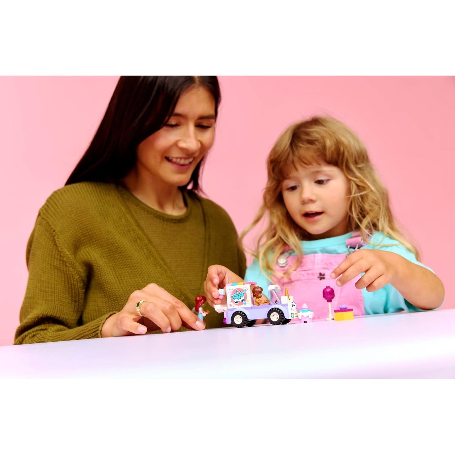 LEGO 42675 Unicorn Cake Delivery Car - Friends 4+