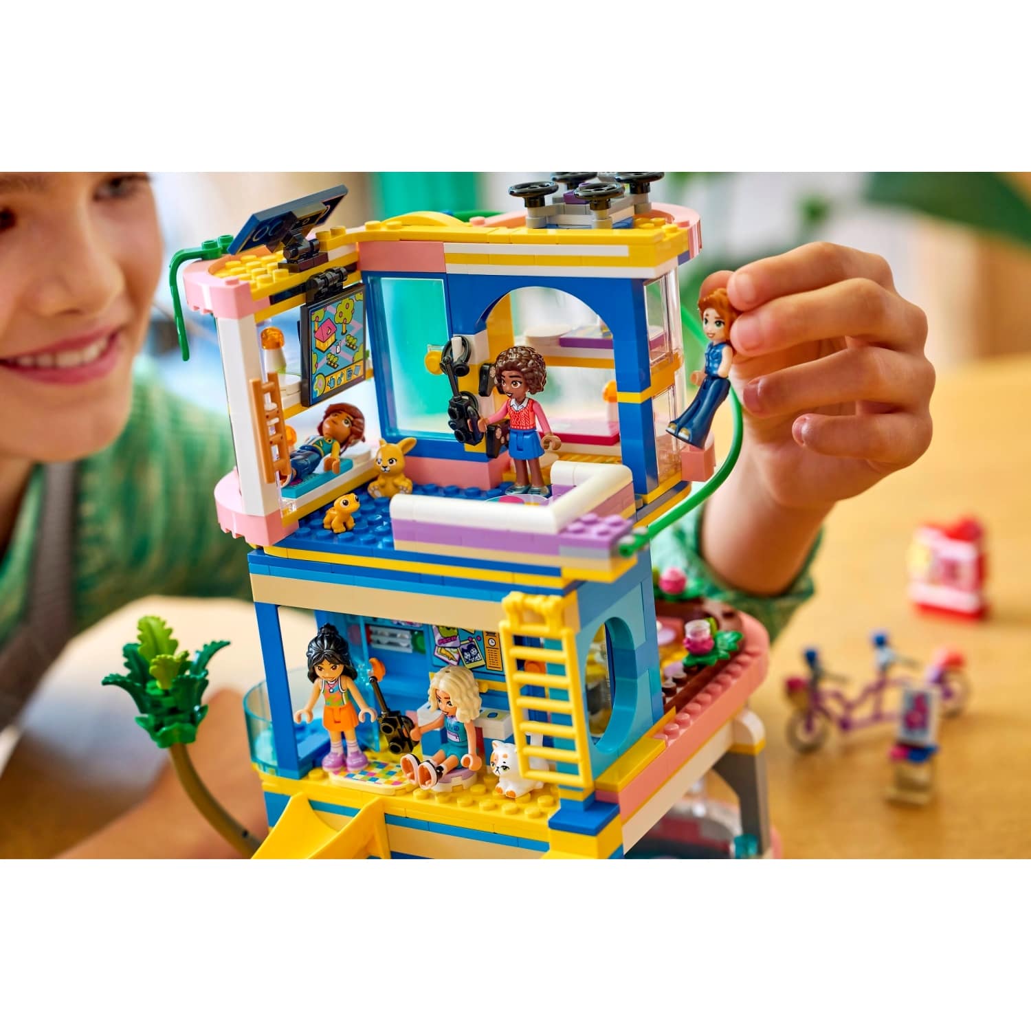 LEGO 42689 Heartlake City Friends Club House - Friends