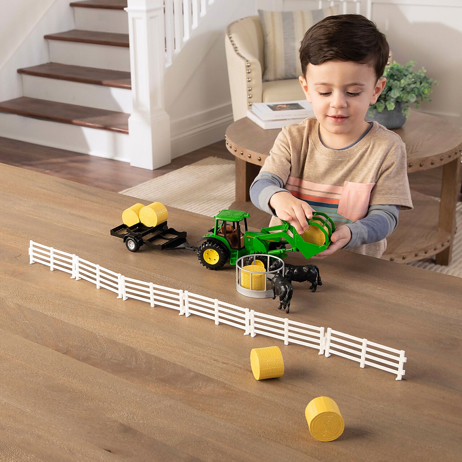 John Deere - 1:32 Scale Haying Set with Tractor Trailer Farm Animals