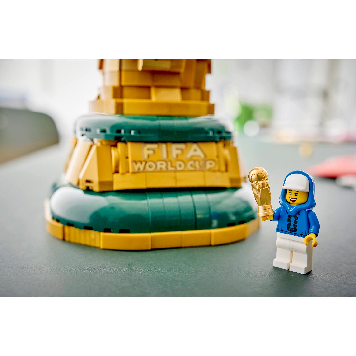 LEGO 43020 FIFA World Cup Official Trophy - Editions