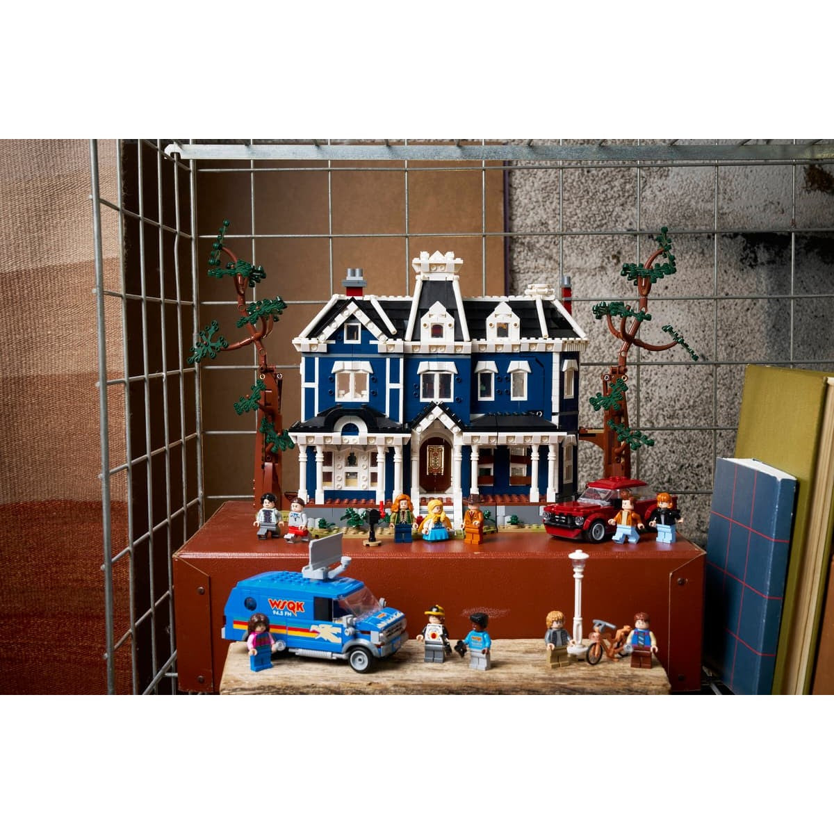 LEGO 11370 Stranger Things: The Creel House - Icons
