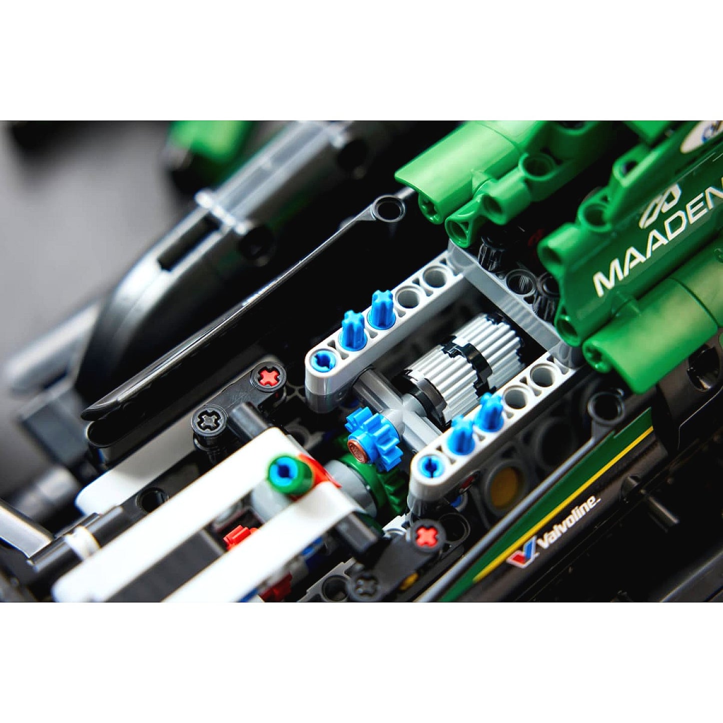 LEGO - Aston Martin Aramco AMR25 F1® Car - Technic