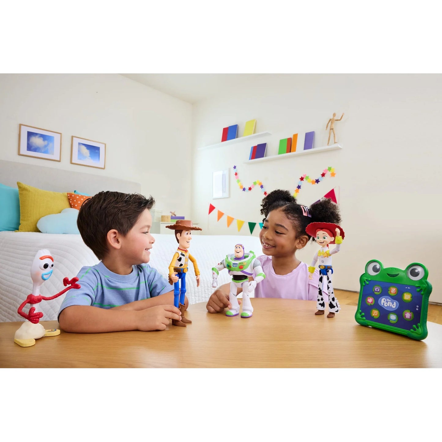 Disney -  Pixar - Toy Story 5 Interactables Buzz Lightyear 7-Inch Figure - Mattel