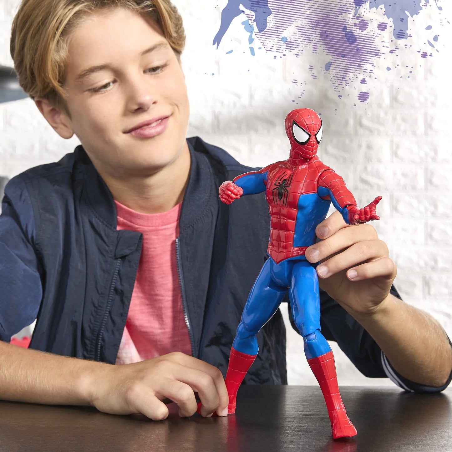 Marvel - Spider-Man Titan Series Spider Man Figure - Hasbro