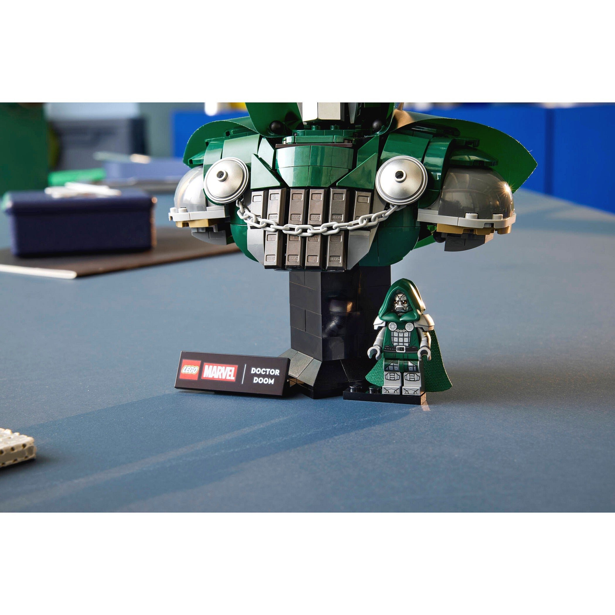 LEGO 76345 Doctor Doom Bust - Marvel Super Heroes