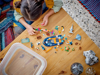 LEGO 60377 Explorer Diving Boat - City