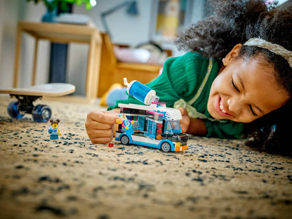 LEGO 60384 Penguin Slushy Van - City