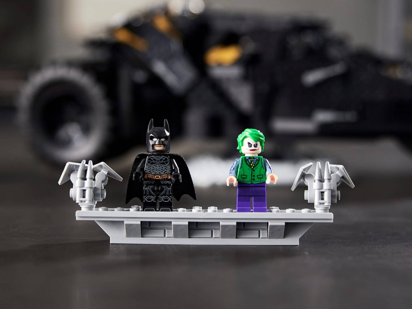 LEGO 76240 DC Batman Batmobile Tumbler  - DC Super Heroes