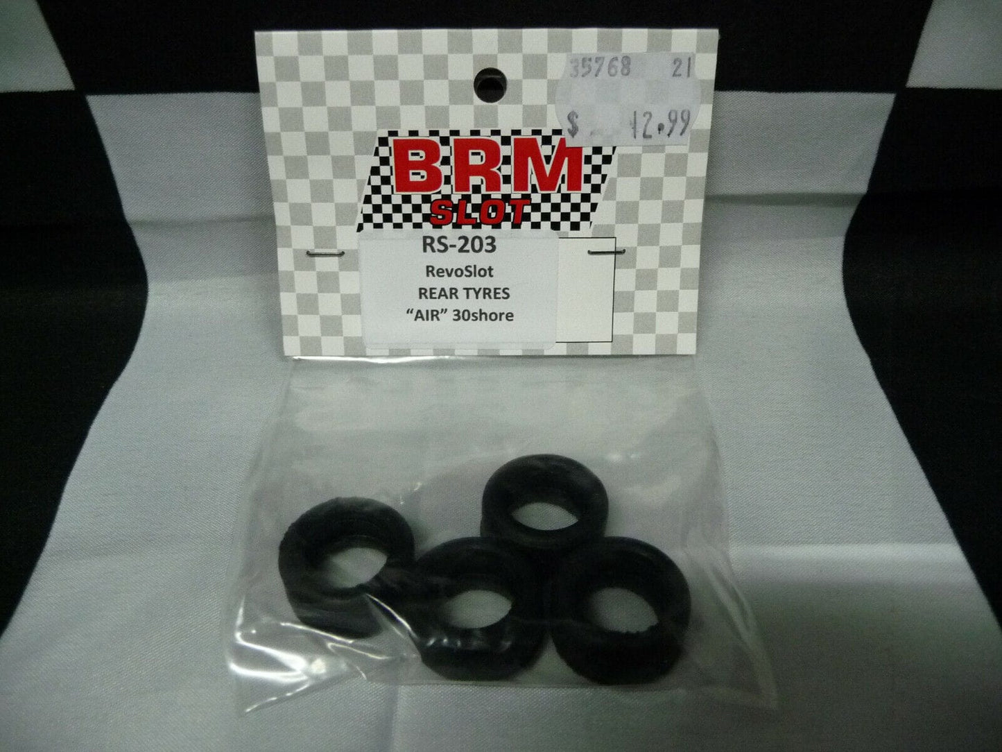 BRM -  SLOT RS-203 RevoSlot Rear Tyres AIR 30shore