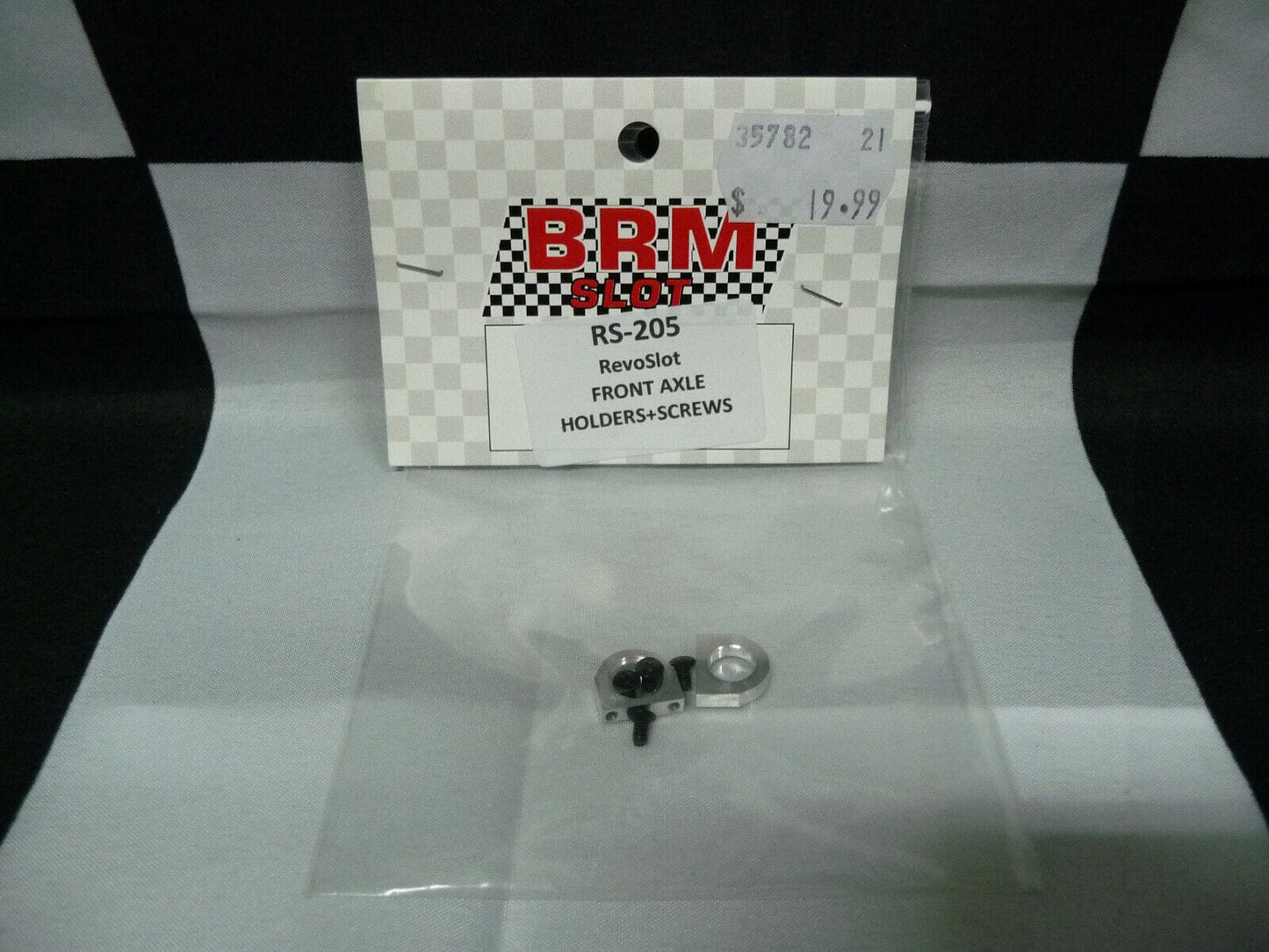 BRM -  SLOT RS-205 RevoSlot Front Axle Holders + Screws