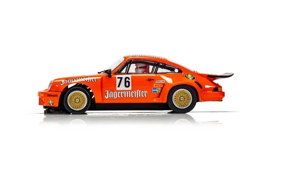 Scalextric -  C4211 1:32 Porsche 911 Carrera RSR  Slot Car Suit Carrera