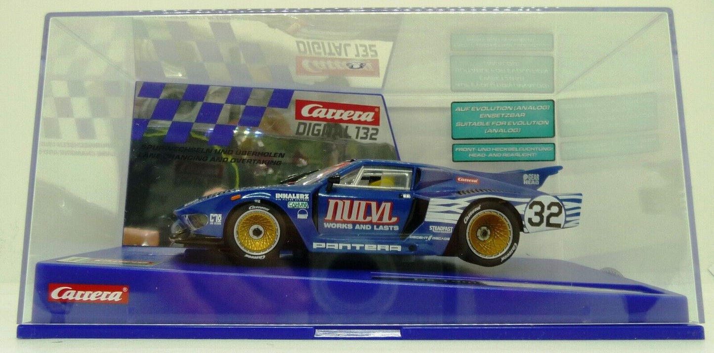 Carrera -  Digital 1:32 - De Tomaso Pantera Gr 5 No.32 - Slot Car Also Suits Scalextric