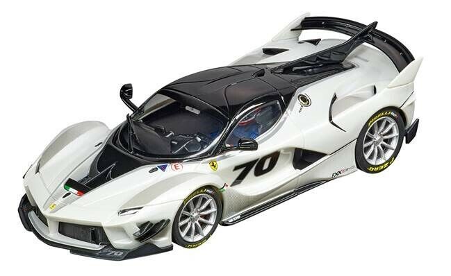 Carrera -  Evolution 1:32 - Ferrari FXX K Evoluzione No.70 - Slot Car Also Suits Scalextric