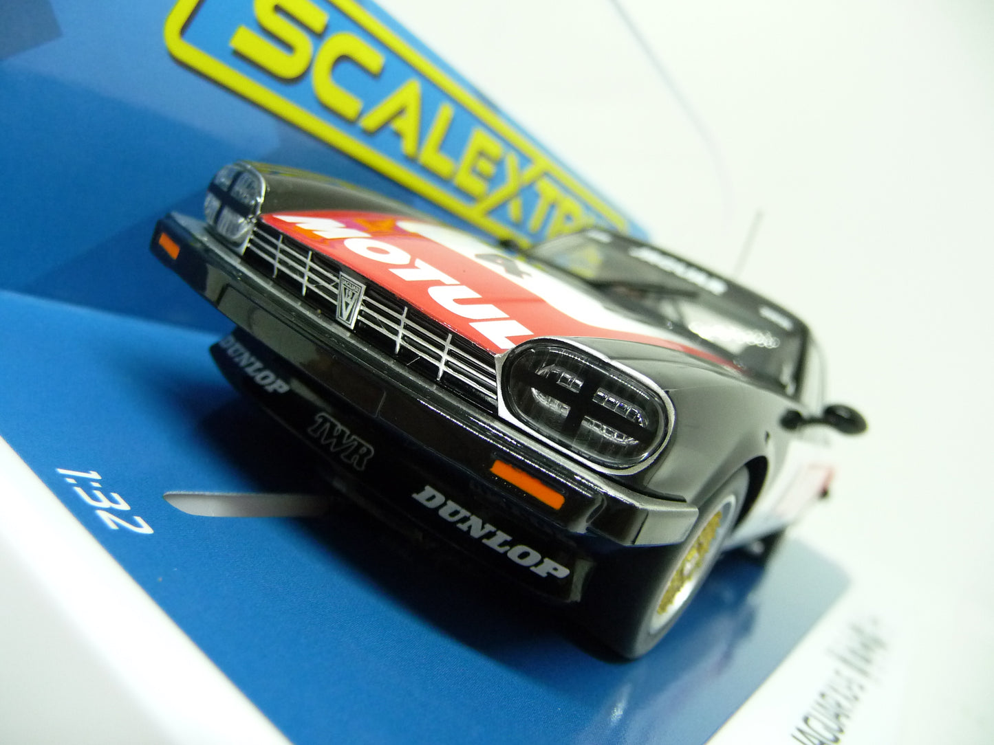 Scalextric -  C4261 Jaguar XJS - SPA 24hrs 1982 - WALKINSHAW NICHOLSON & PERCY