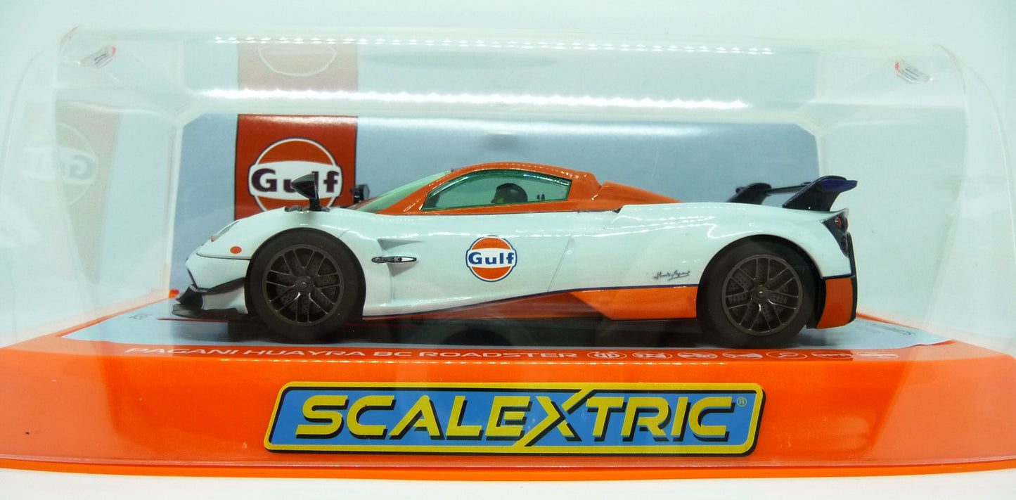 Scalextric C4335 Pagani Huayra Bc Roadster - Gulf Edition