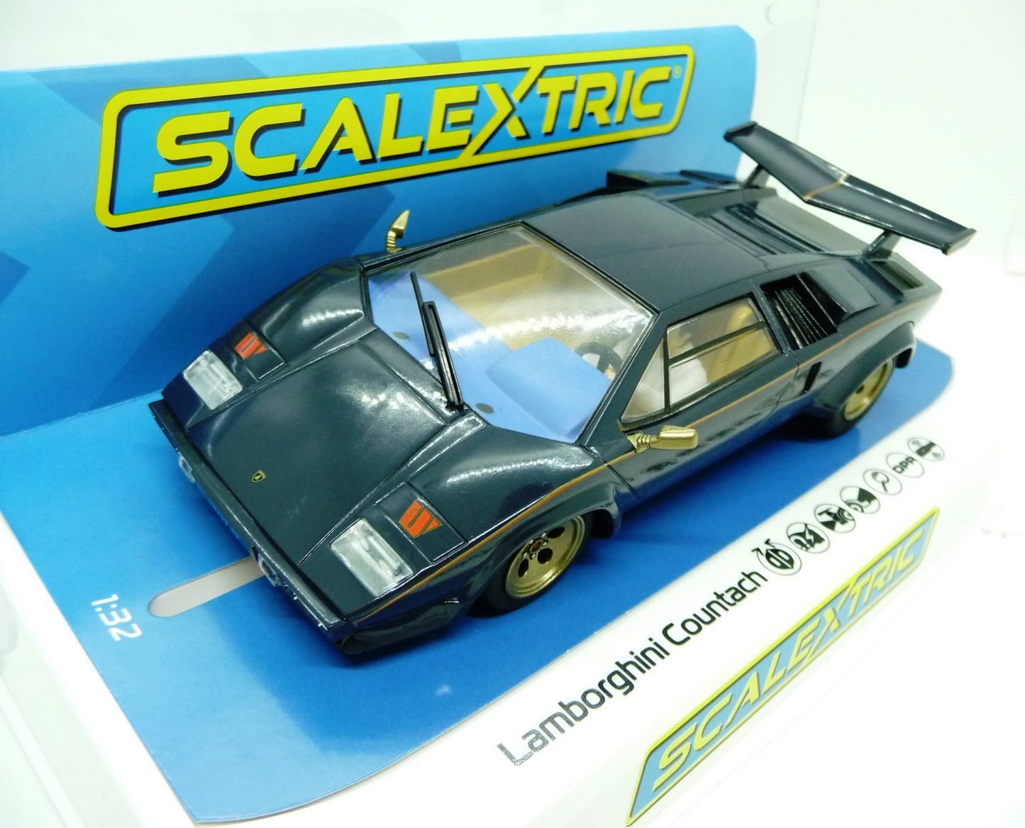 Scalextric -  C4411 Lamborghini Countach - Blue+ Gold