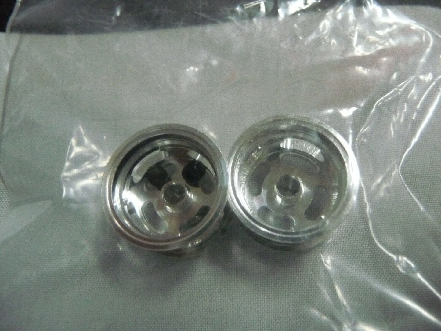 RevoSlot -  RS-215 RevoSlot Rear Racing Light Wheels