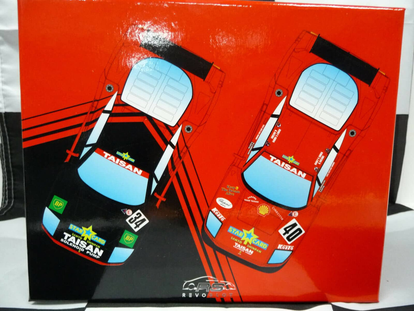Revoslot -  1:32 RS0099 Ferrari F40 TEAM TAISAN Twin Pack No34 No.40 Scalex/Carr