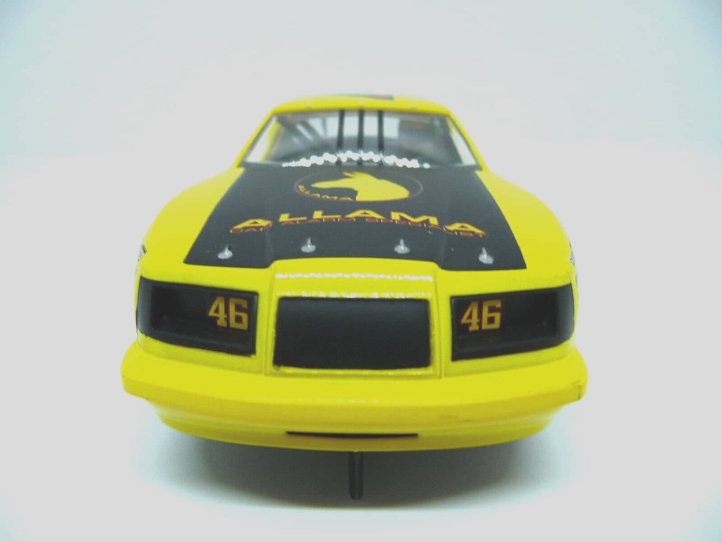 Scalextric -  C4088 1:32 FORD THUNDERBIRD YELLOW BLACK #46 Slot Car Suit Carrera