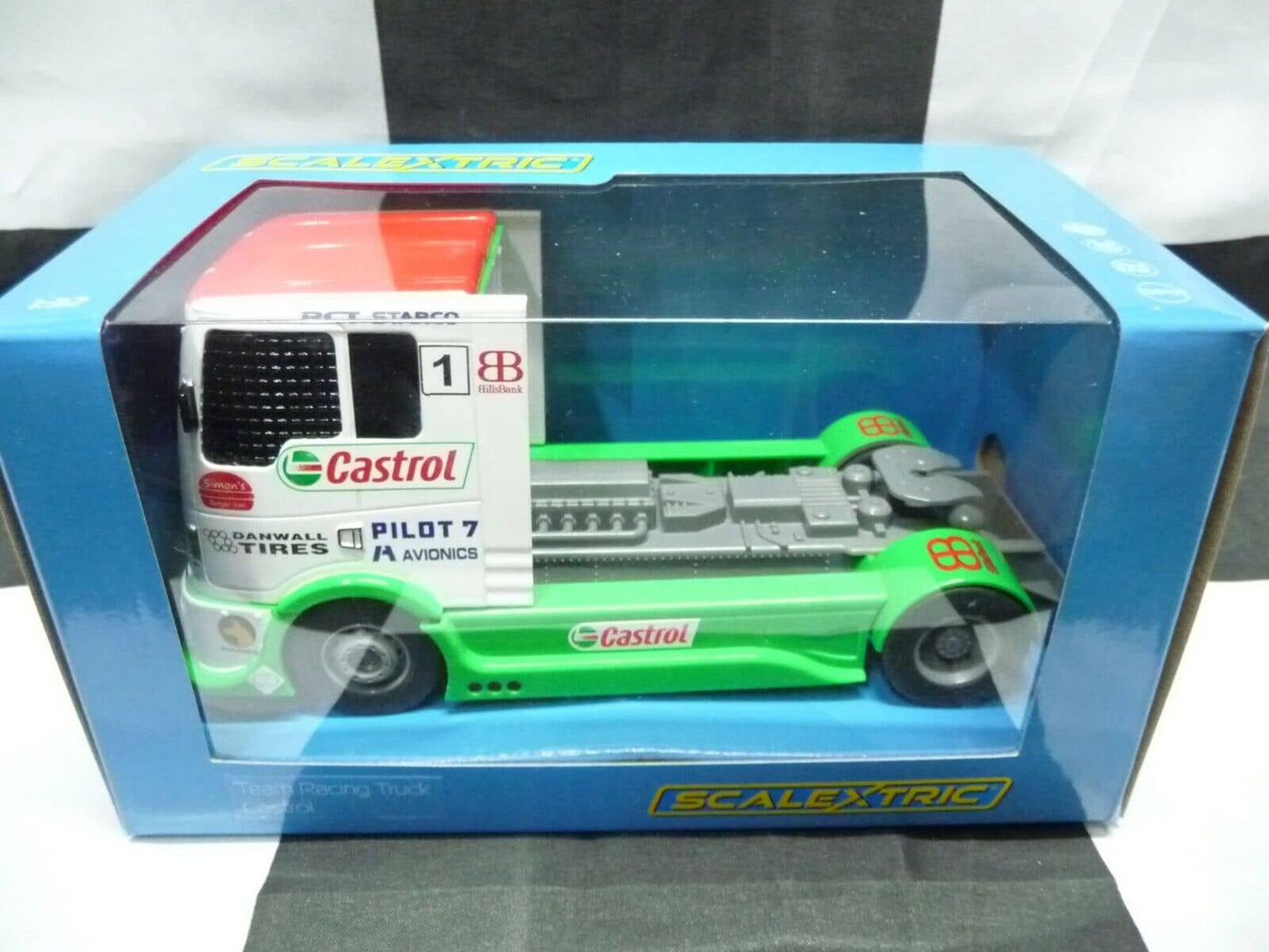 Scalextric -  C4156 1:32 Team Castrol Racing Truck slot car also suits Carrera