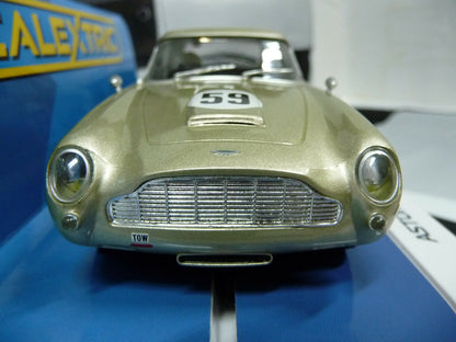 Scalextric -  C4166 1:32 Aston Martin DB5 White Gold Slot car