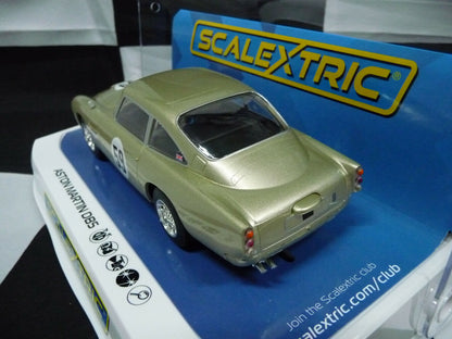 Scalextric -  C4166 1:32 Aston Martin DB5 White Gold Slot car