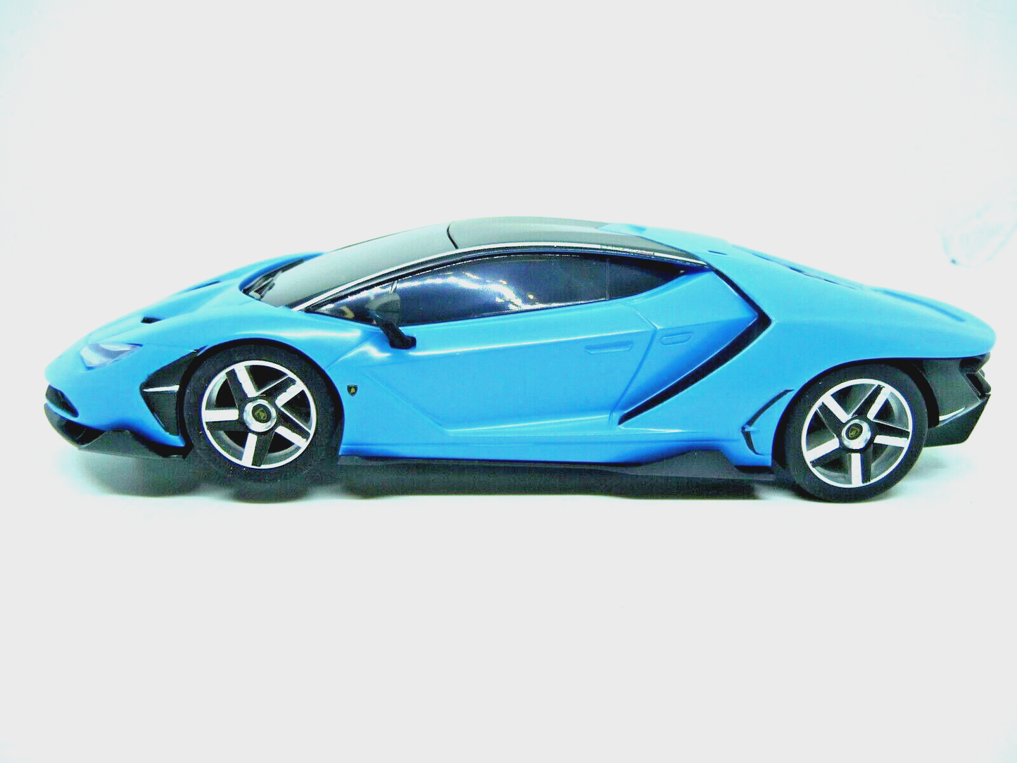 Scalextric -  C4312 1:32 Lamborghini Centenario BLUE Slot Car Suit Carrera