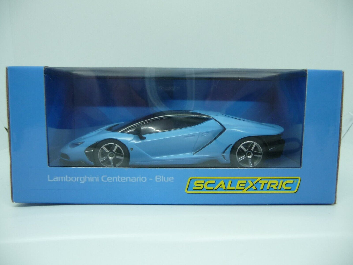Scalextric -  C4312 1:32 Lamborghini Centenario BLUE Slot Car Suit Carrera