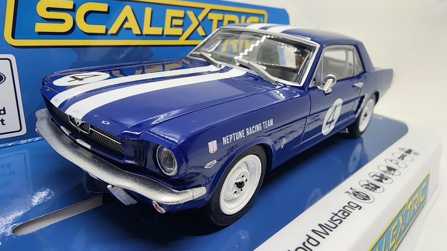 Scalextric -  C4458 Mustang Neptune Norm Beechey
