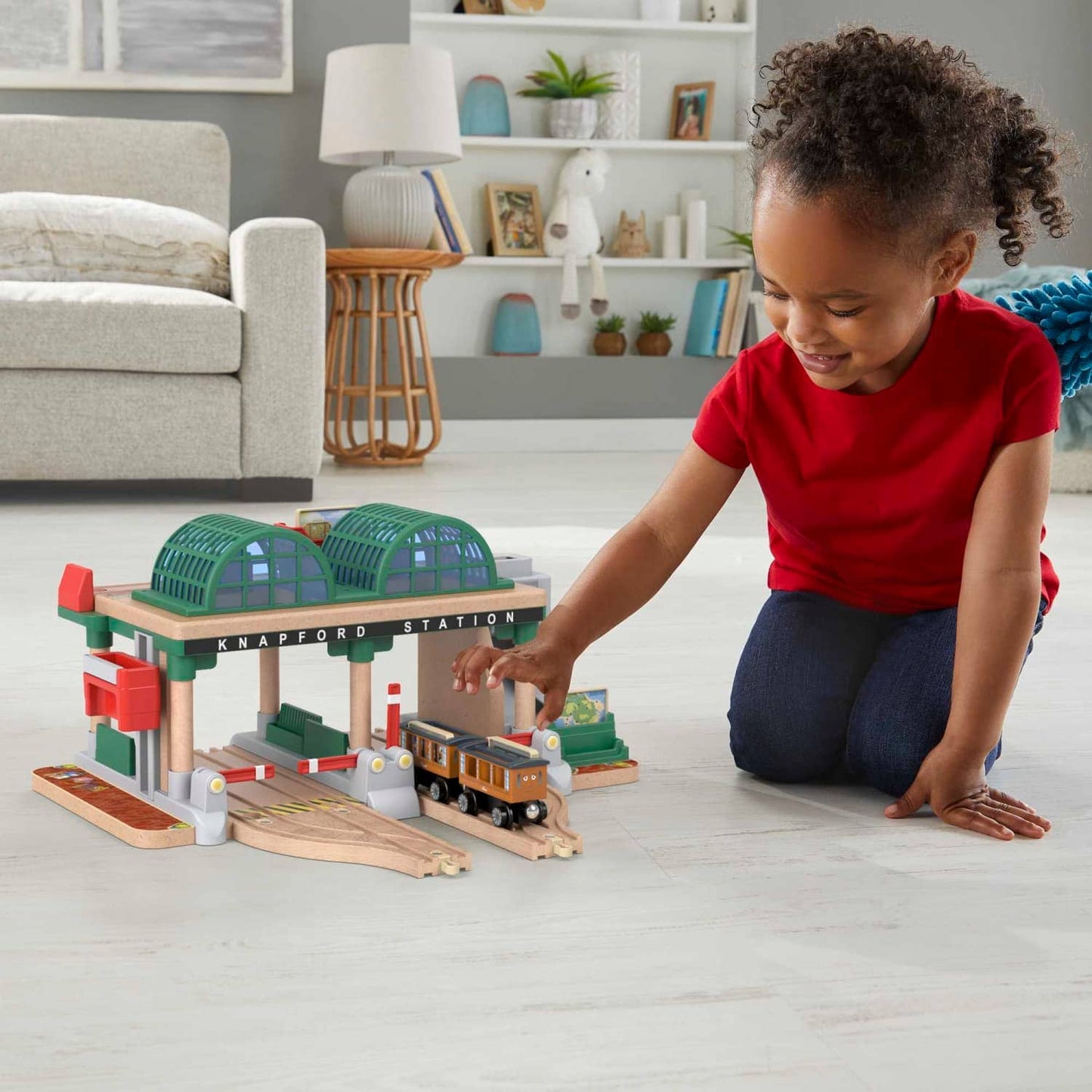 Thomas & Friends -  Wooden Railway Knapford Station Passenger Pickup Playset