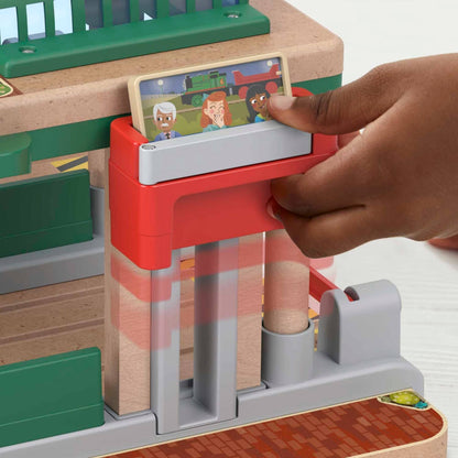 Thomas & Friends -  Wooden Railway Knapford Station Passenger Pickup Playset