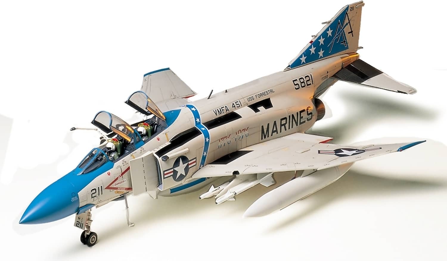 Tamiya Mcdonnell F-4 J Phantom Ii
