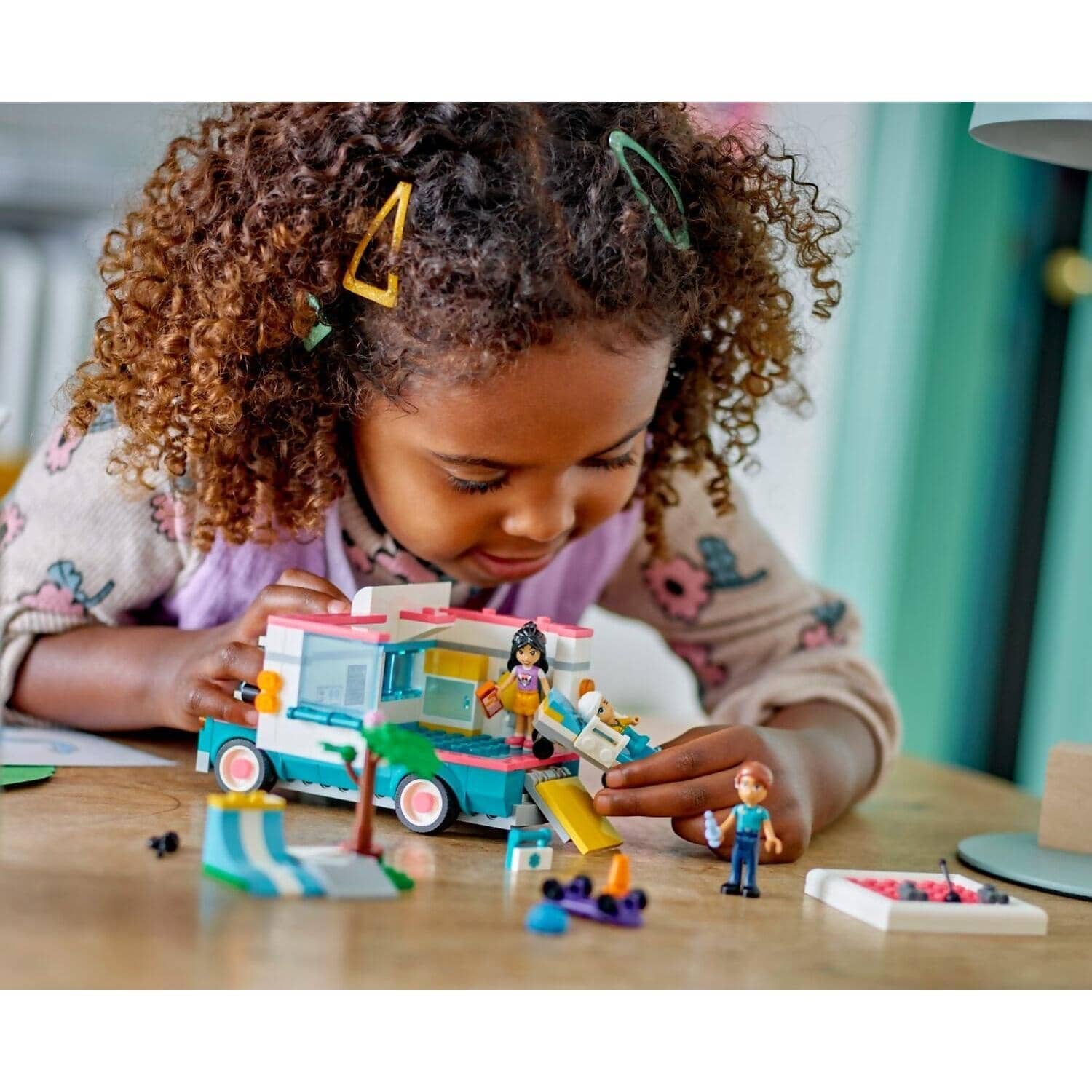 LEGO 42613 Heartlake City Hospital Ambulance - Friends - Image 7