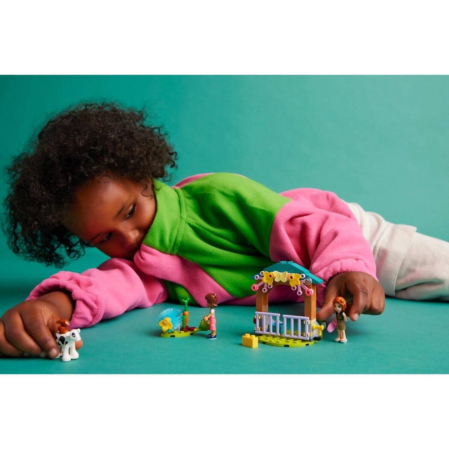 LEGO 42607 Autumn's Baby Cow Shed - Friends - Image 7