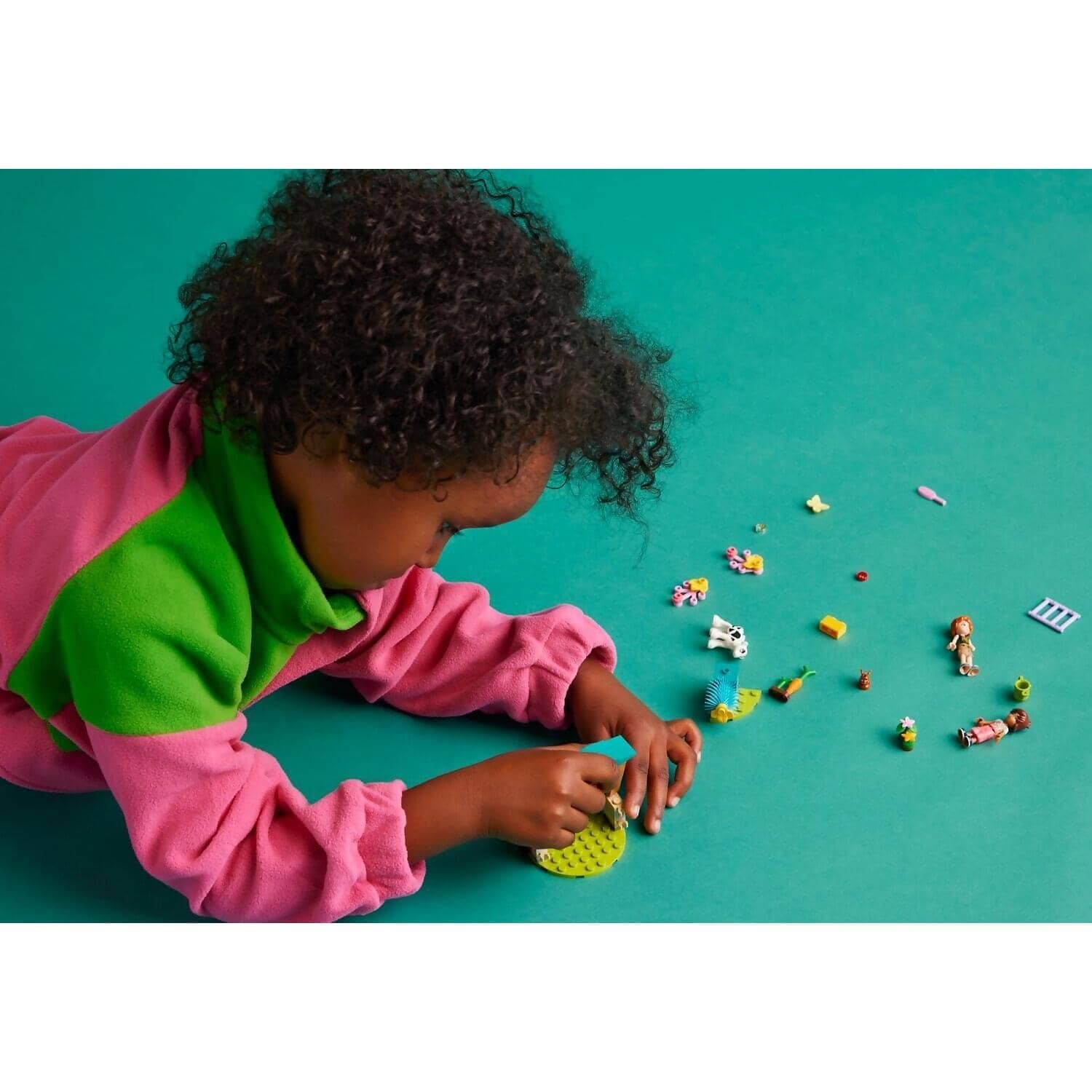 LEGO 42607 Autumn's Baby Cow Shed - Friends - Image 8