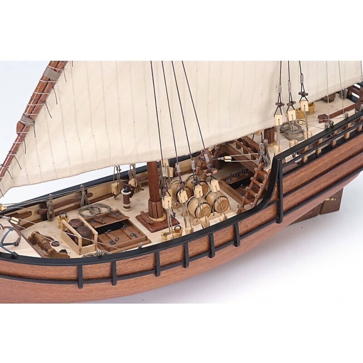 Artesania Scale 1/65 La Nina Wooden Ship Model (22410) - Image 4