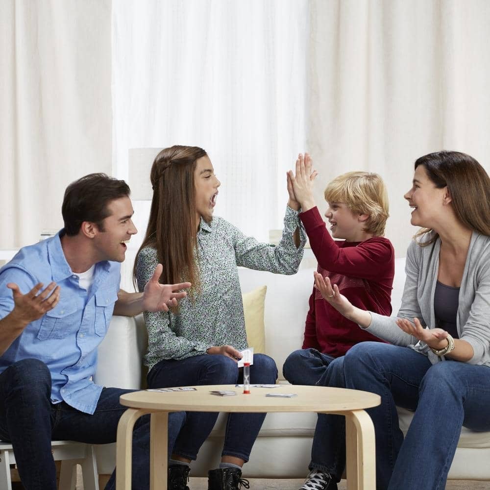 Hasbro Gaming - Speak Out Kids Vs Parents Game Hasbro - Image 5