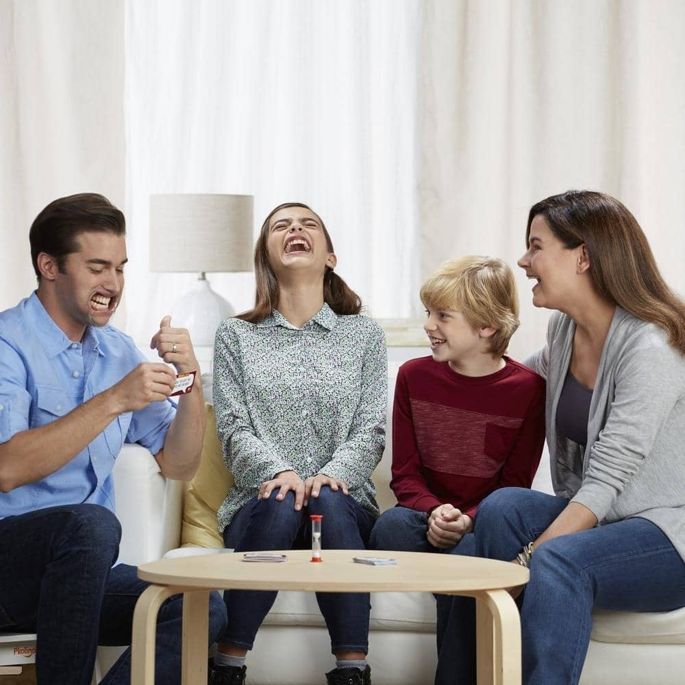 Hasbro Gaming - Speak Out Kids Vs Parents Game Hasbro - Image 6