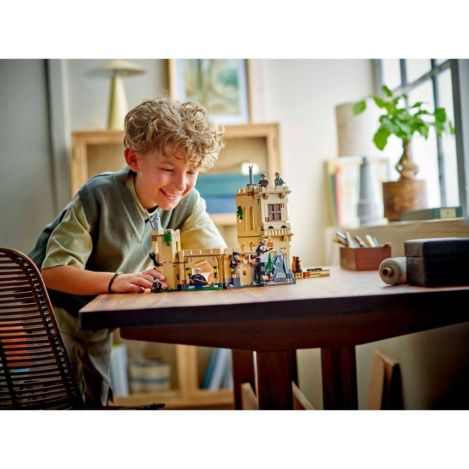 LEGO 76447Hogwarts™ Castle: Flying Lessons - Harry Potter - Image 9