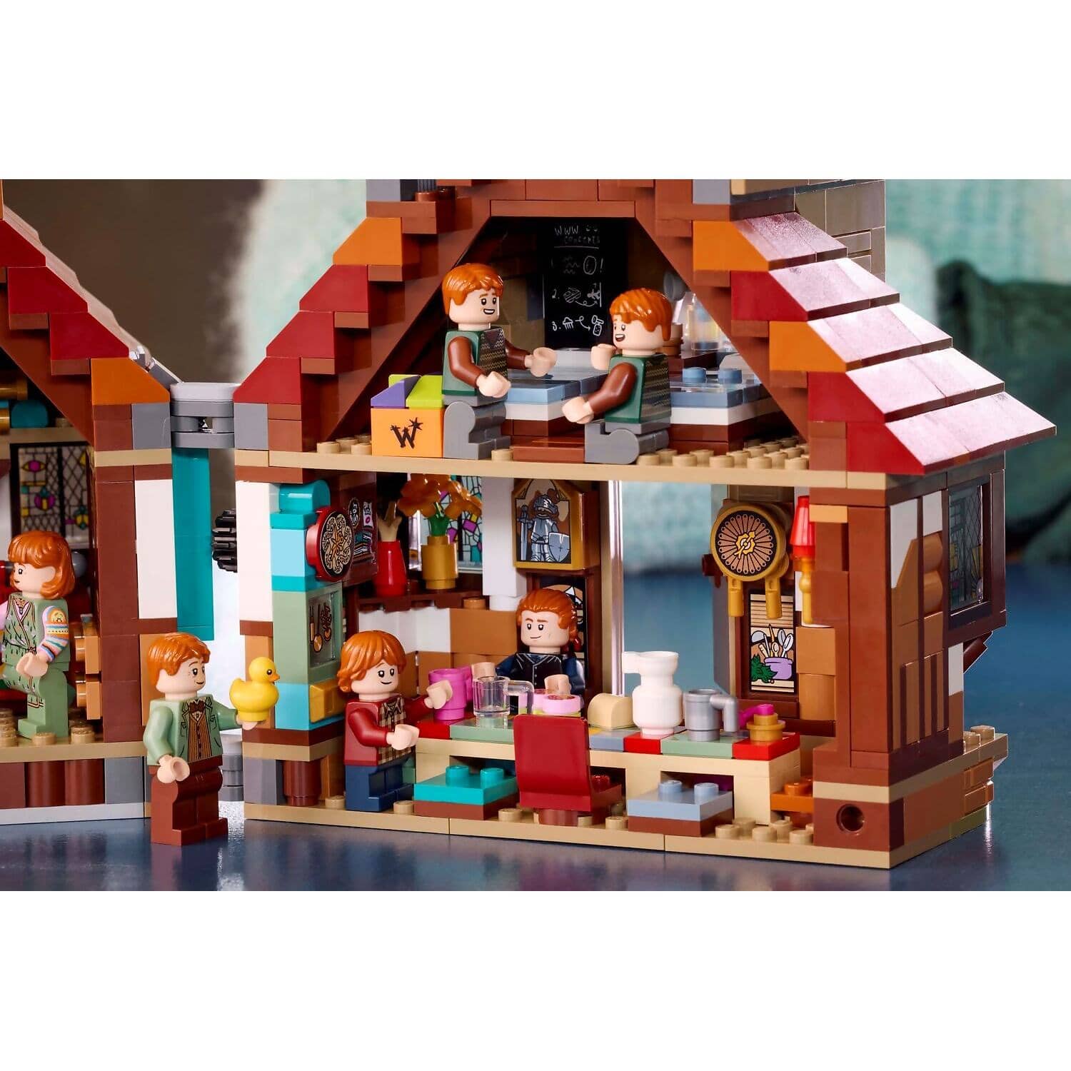 LEGO 76437 The Burrow Collectors Edition - Harry Potter - Image 9