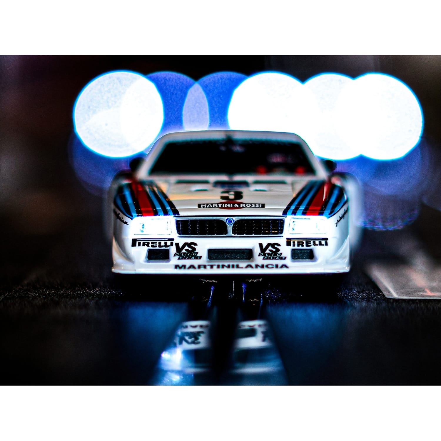 Carrera - Digital 1:32 Lancia Beta Montecarlo Turbo Lancia Martini Racing No.3 Daytona 1981 Slot Car Also Suits Scalextric - Image 2