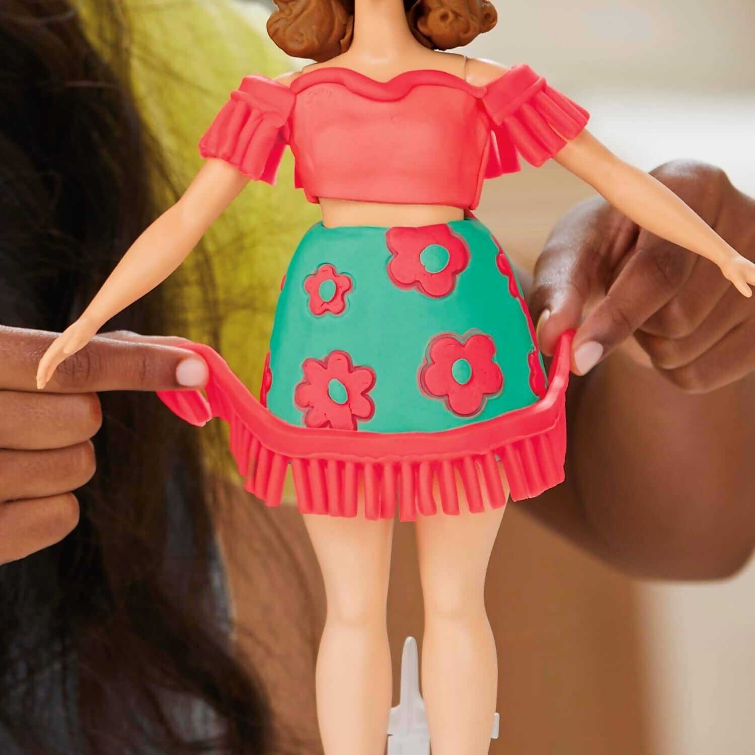 Play-Doh - Barbie Florals & Fringe Doll Set - Hasbro - Image 9