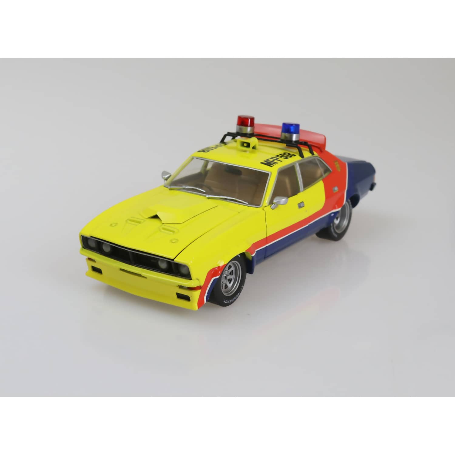 DDA Collectibles 1:24 Scale - XB Falcon MFP First of the V8 Interceptors Movie - Diecast Model