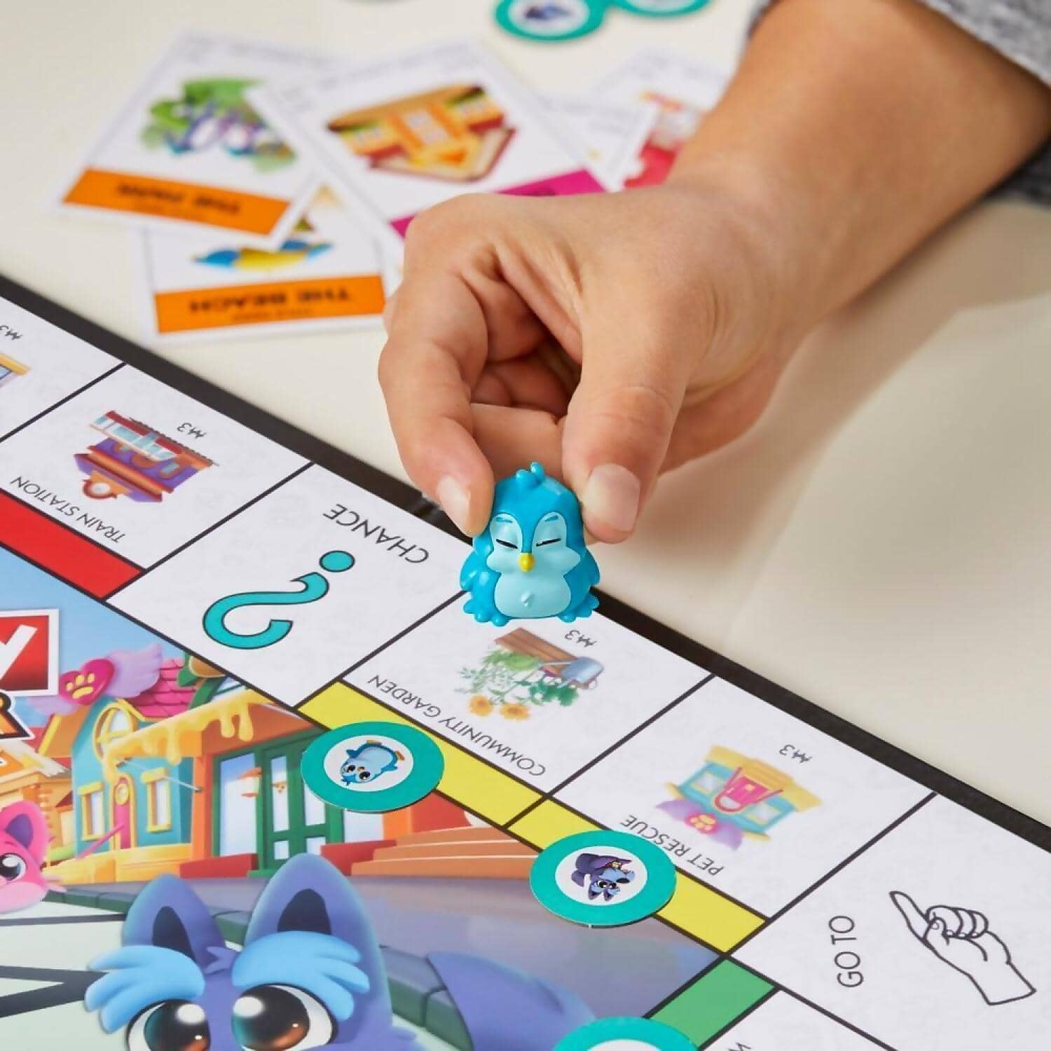 Monopoly - Junior Board Game 2-sided Gameboard 2 Games In 1 Monopoly Game For Ages 4+ - Hasbro - Image 4